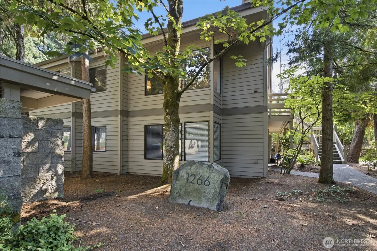 1266 Bellevue Way #4, Bellevue, WA 98004 - #1