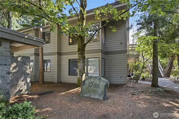 1266 Bellevue Way #4, Bellevue, WA 98004