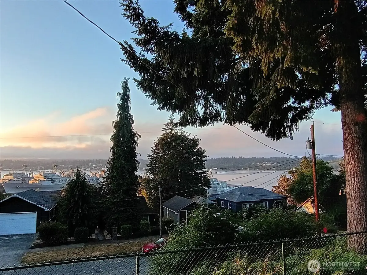 735 S Summit Avenue, Bremerton, WA 98312 - #1