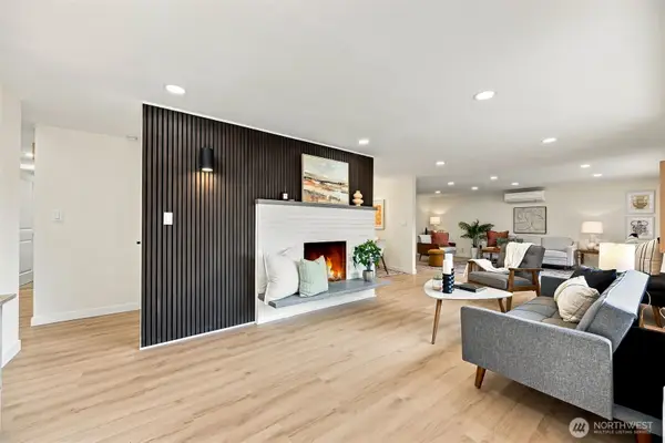 2538 NE 107th Street, Seattle, WA 98125