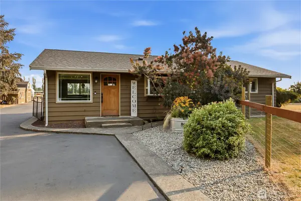 23815 SE 448th Street, Enumclaw, WA 98022