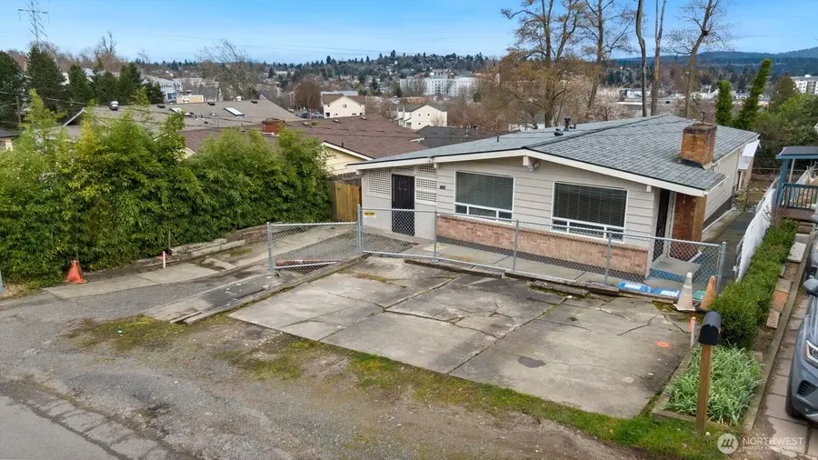 7226 33rd Avenue S, Seattle, WA 98118 - #3