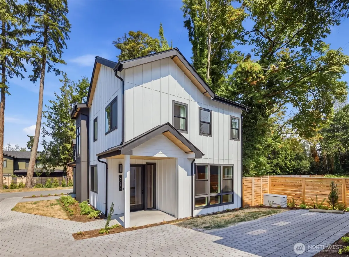 9012 124th Lane Ne, Kirkland, WA 98033 - #1