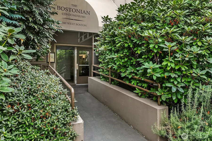 1300 W Boston Street #24, Seattle, WA 98119 - #2