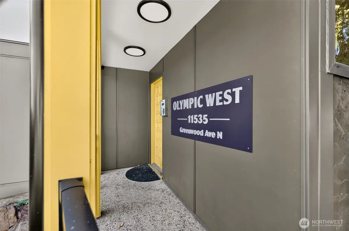 11535 Greenwood Avenue N #301, Seattle, WA 98133 - #1