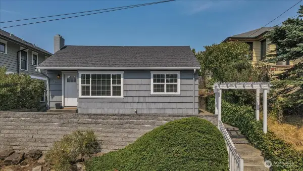 126 NW 50th Street, Seattle, WA 98107