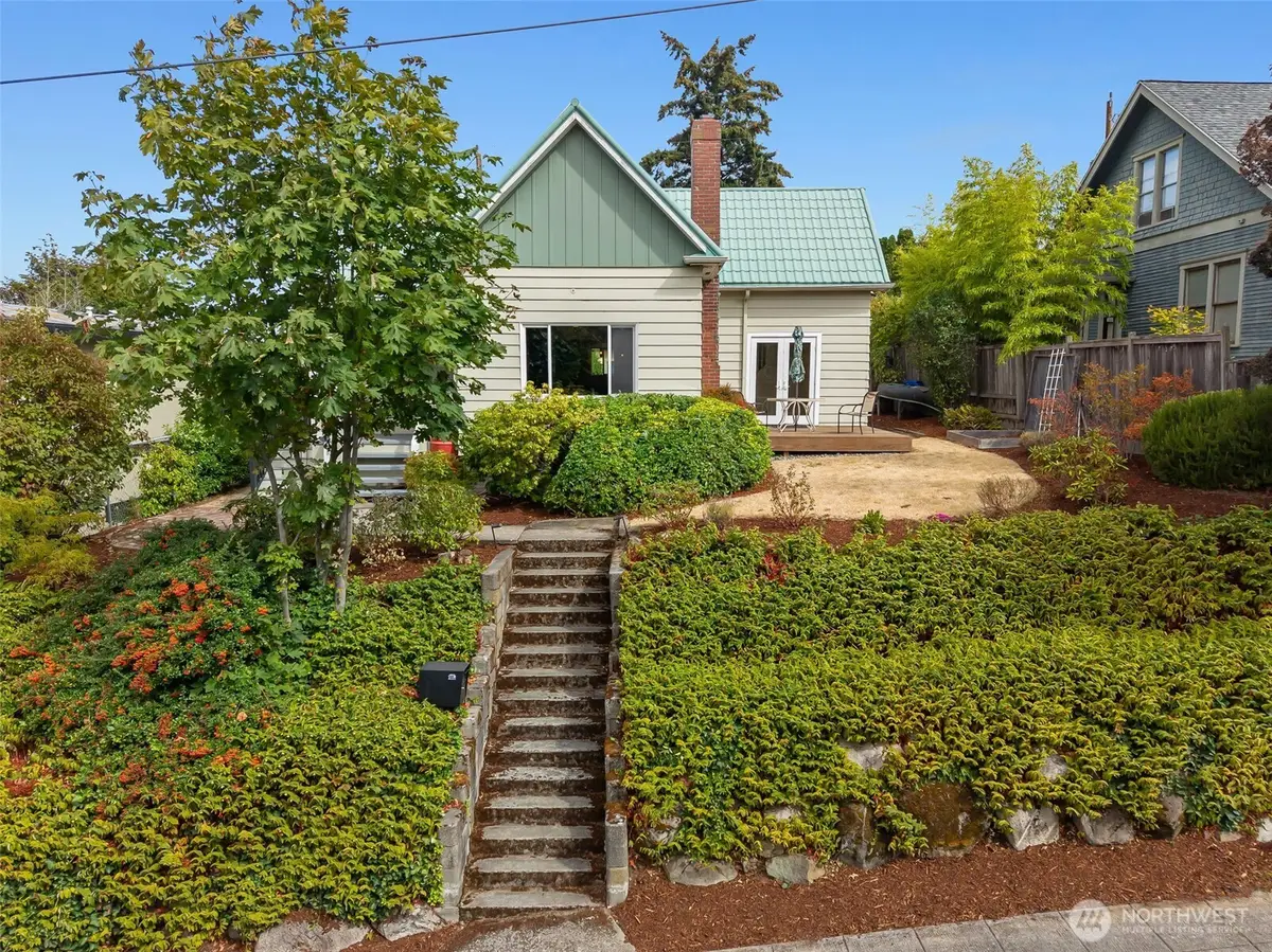 3918 S Edmunds Street, Seattle, WA 98118 - #1