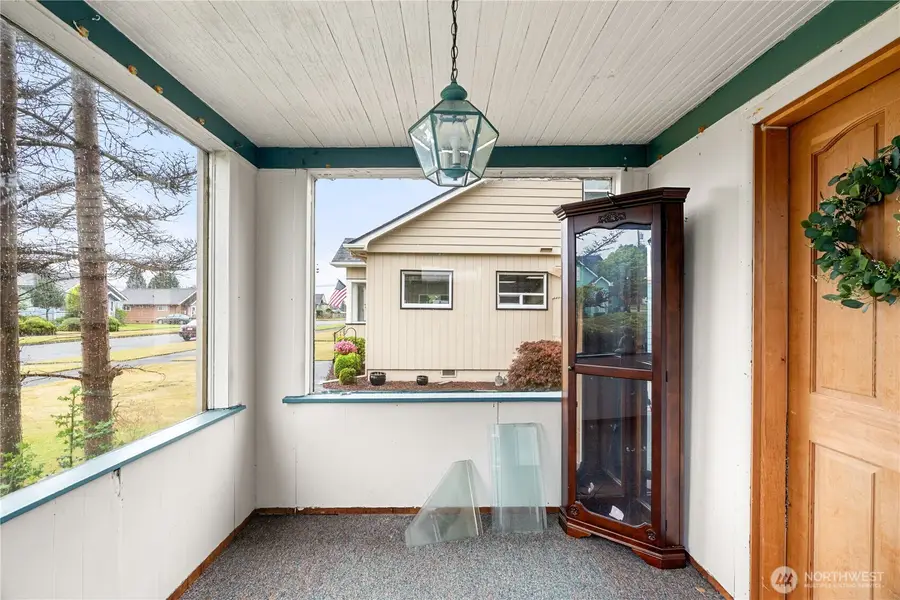 604 Simpson Avenue, Aberdeen, WA 98520 - #2