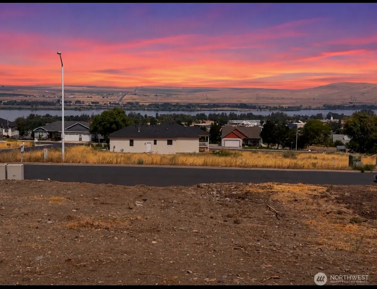 70 Roosevelt Avenue, Umatilla, OR 97882 - #1