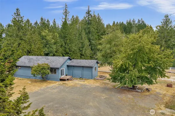 650 W Griffiths Lane, Seabeck, WA 98380