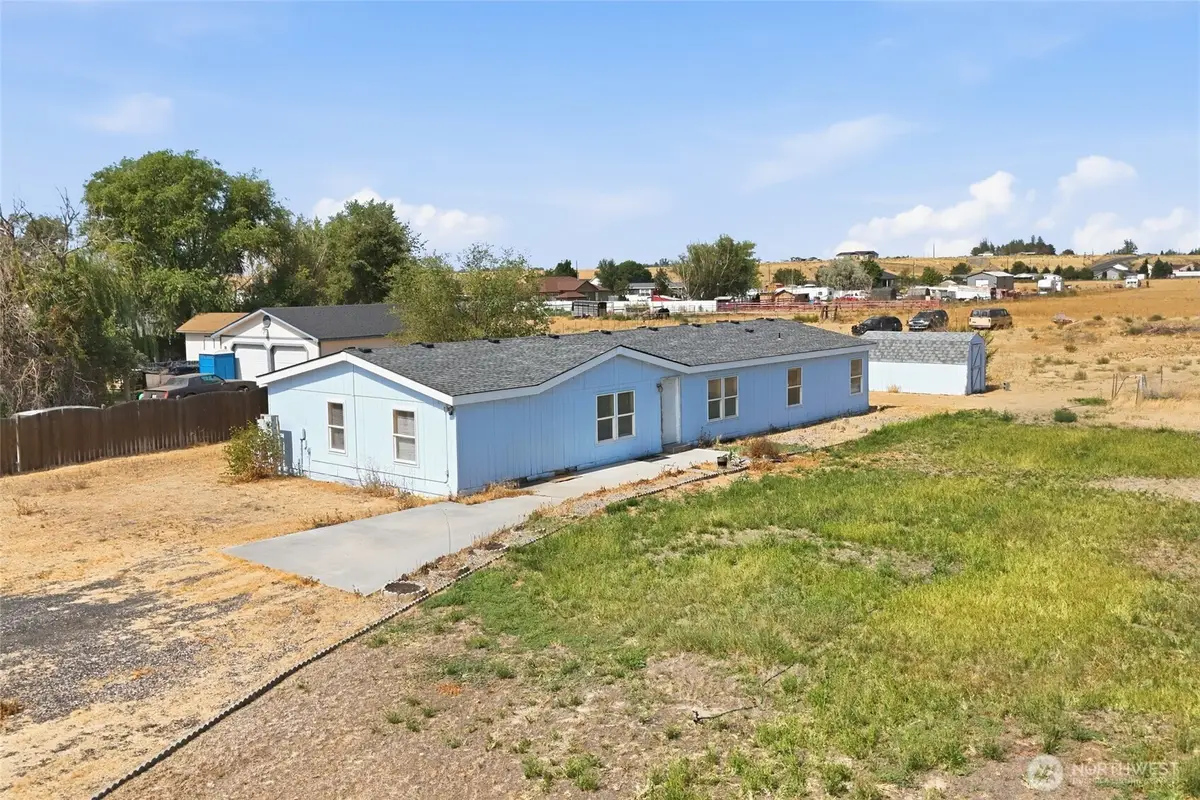 6102 Road 3 Ne, Moses Lake, WA 98837 - #1
