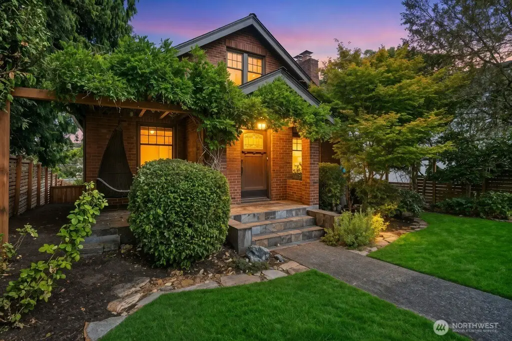3228 35th Avenue W, Seattle, WA 98199 - #1
