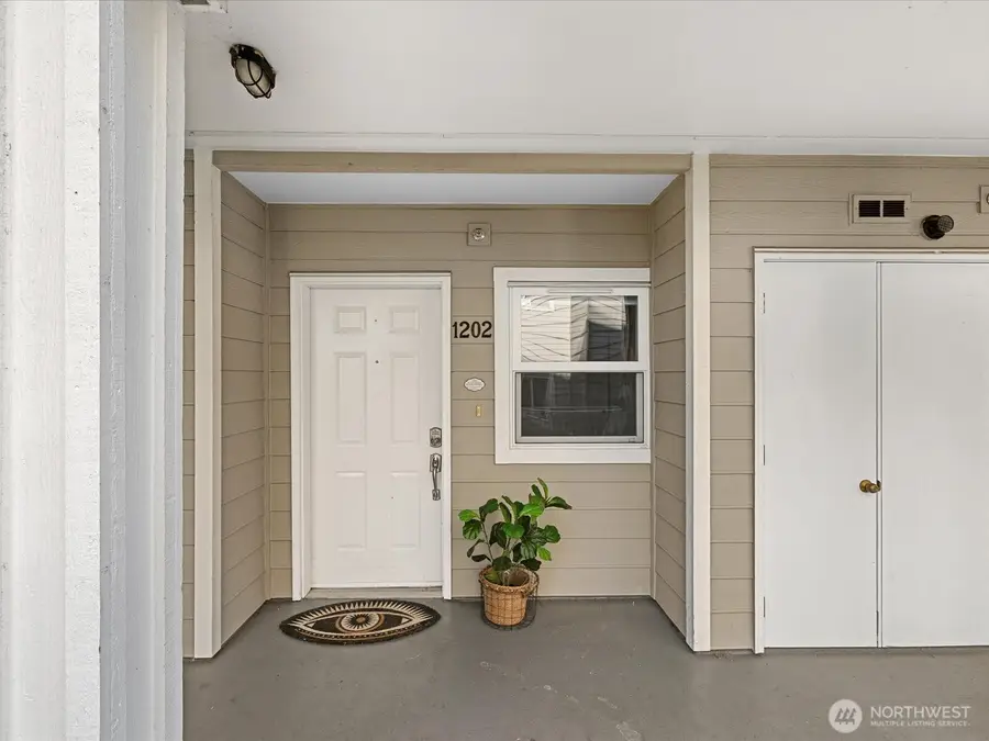 1318 37th Street #1202, Everett, WA 98201 - #2