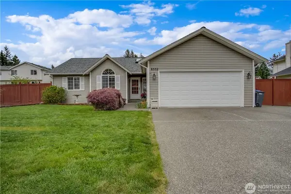 8552 Covina Loop Ne, Bremerton, WA 98311