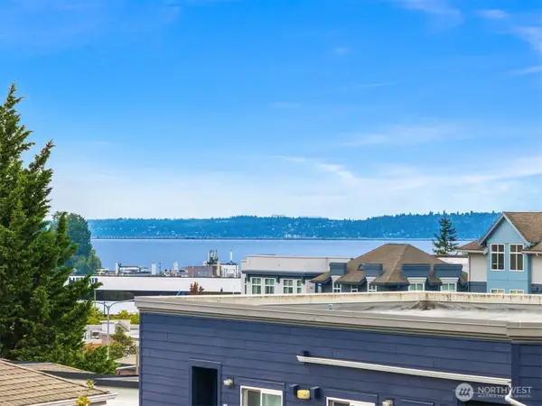 12014 98th Avenue Ne #302, Kirkland, WA 98034