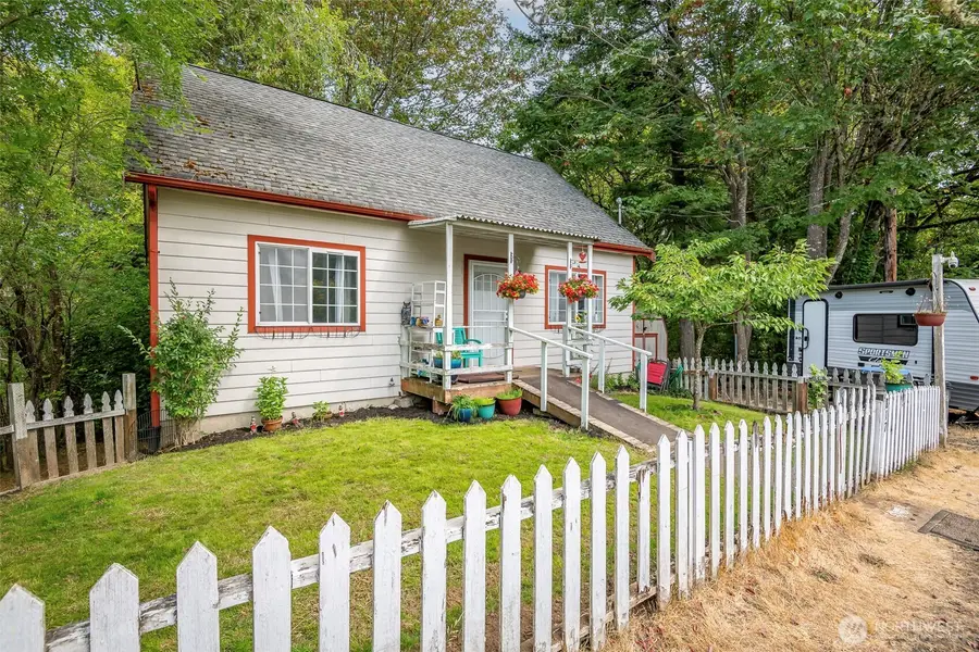 817 Kendall Street, Port Orchard, WA 98366 - #2