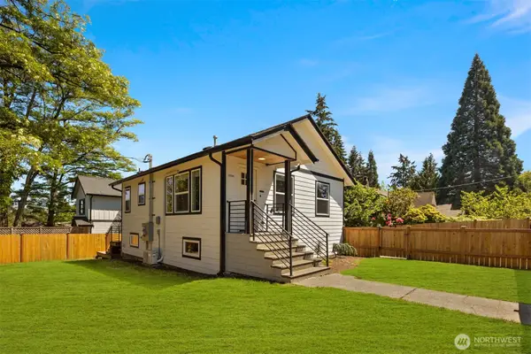 11558 Fremont Avenue, Seattle, WA 98133