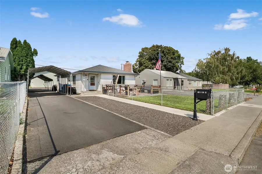 145 NW F Street, Ephrata, WA 98823 - #3