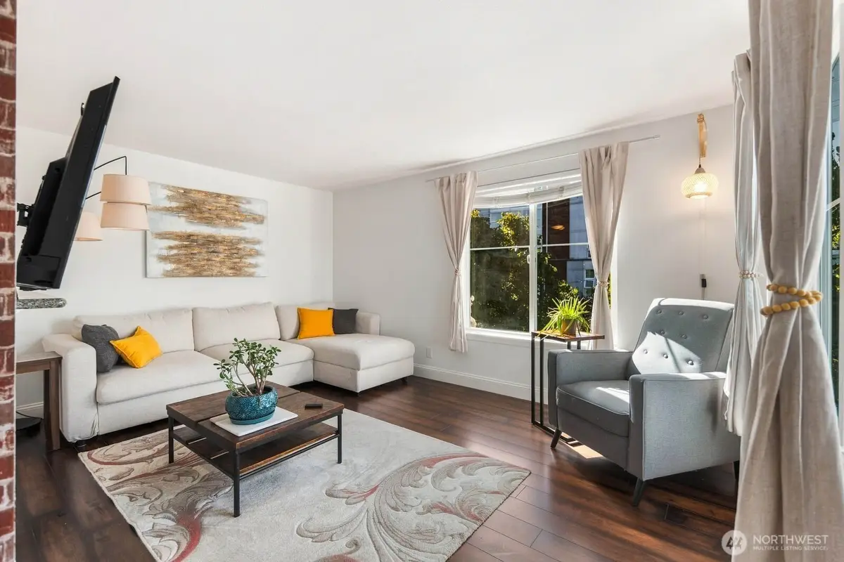 300 10th Avenue #A309, Seattle, WA 98122 - #1