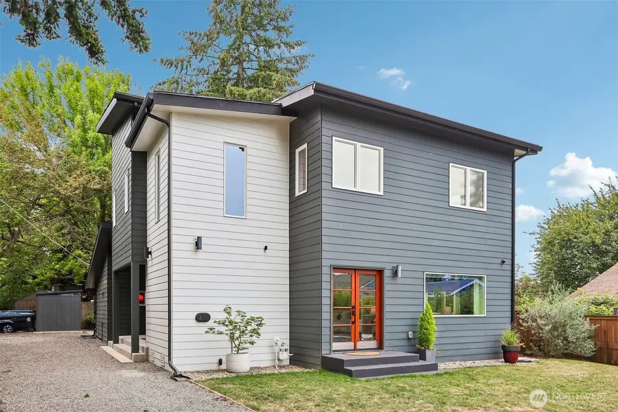 10030 37th Avenue Sw, Seattle, WA 98146 - #2
