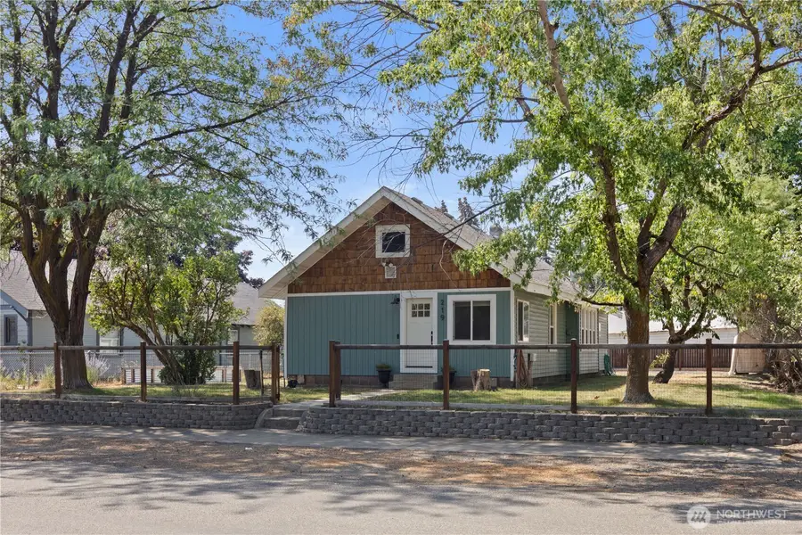 219 N Dennis Street, Ellensburg, WA 98926 - #3