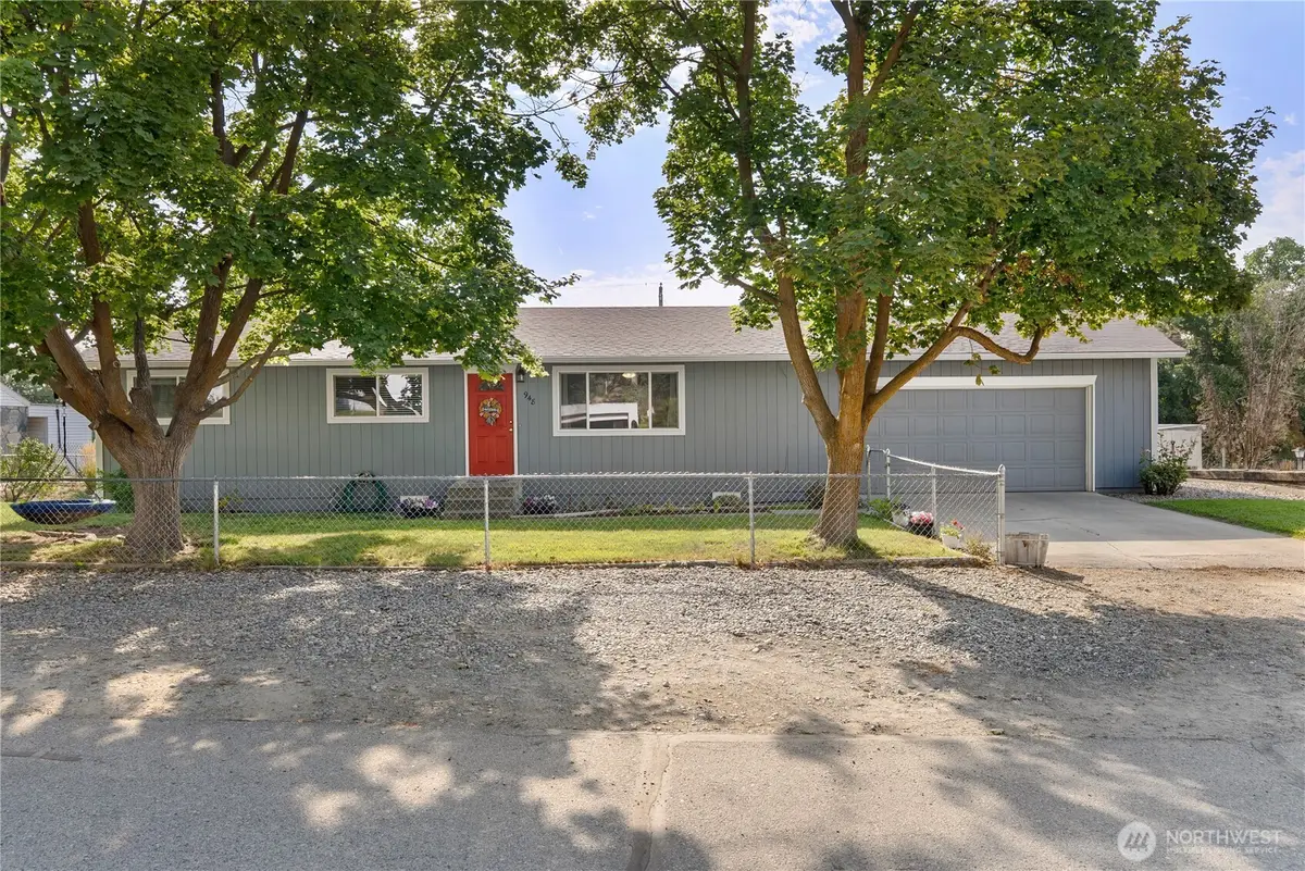 948 N 4th Ave, Okanogan, WA 98840 - #1