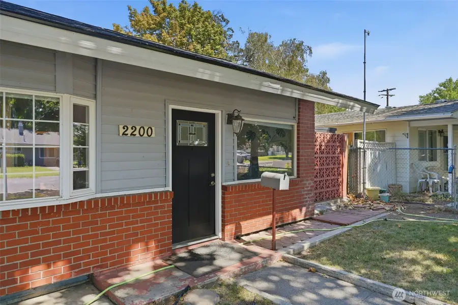 2200 Dover Street, Richland, WA 99352 - #2