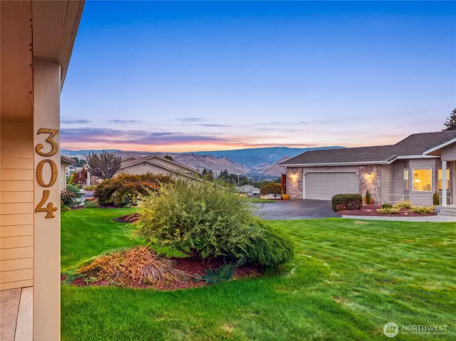 1380 Eastmont Avenue #304, East Wenatchee, WA 98802 - #3