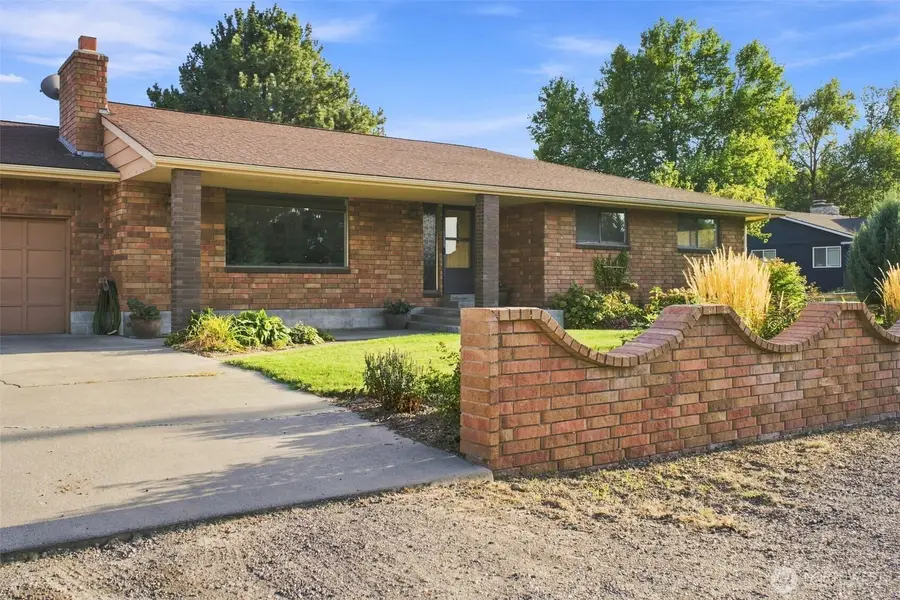 4605 W 12th Avenue, Kennewick, WA 99338 - #2