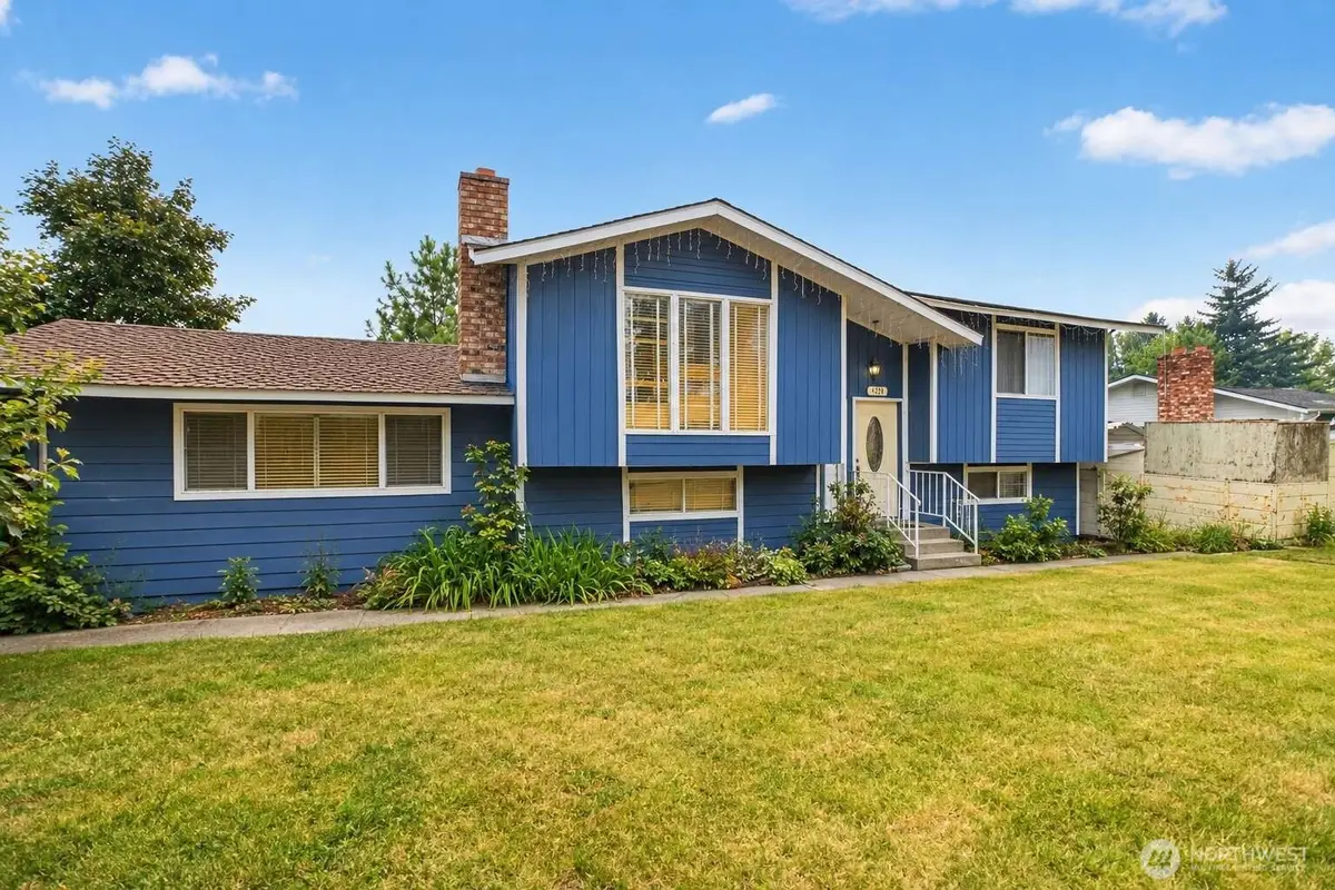 728 11th Street Ne, East Wenatchee, WA 98802 - #1