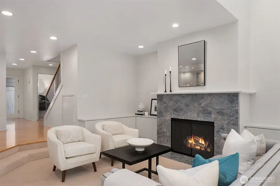 10307 NE 19th Place #B3, Bellevue, WA 98004 - #3