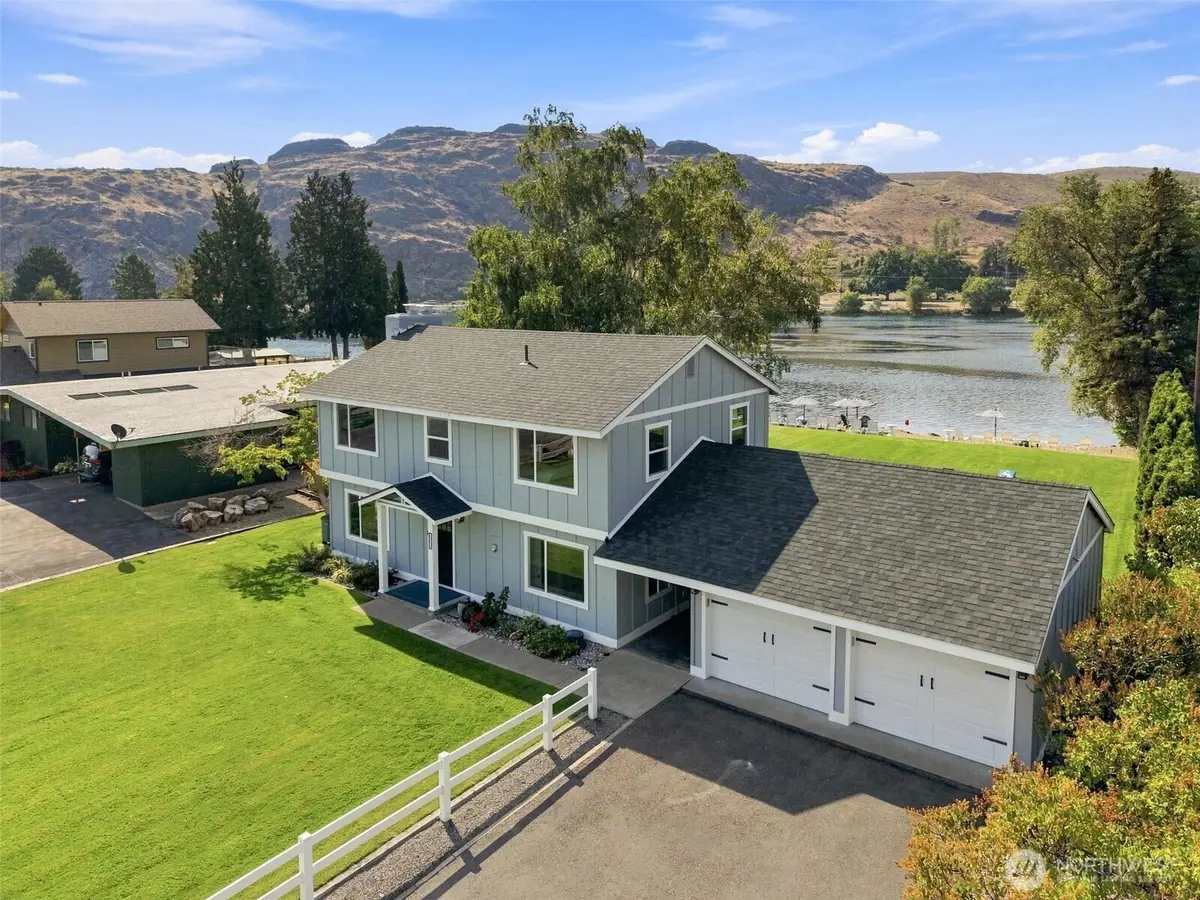 663 Riverside Drive, Pateros, WA 98846 - #1