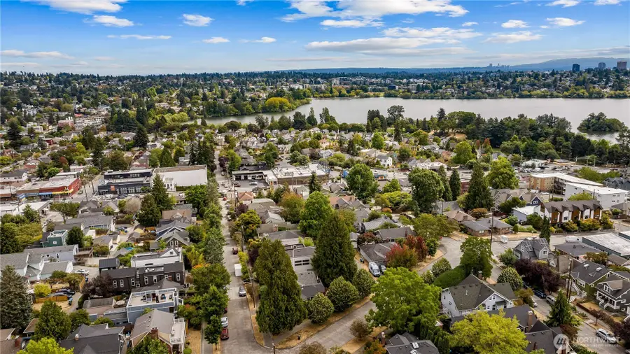 7520 Linden Avenue N, Seattle, WA 98103 - #2