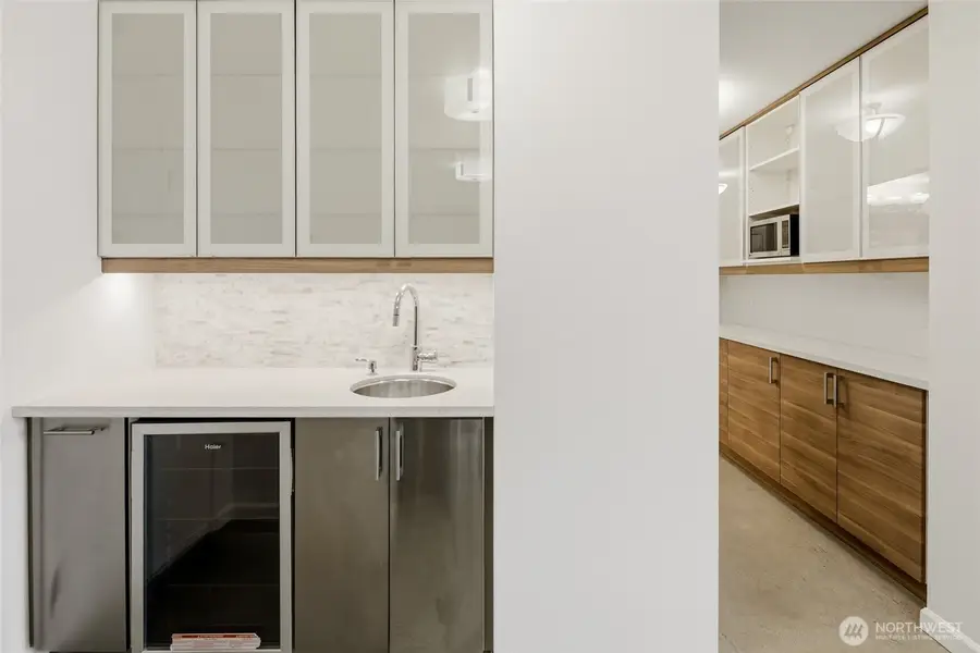 2100 3rd Avenue #602, Seattle, WA 98121 - #3