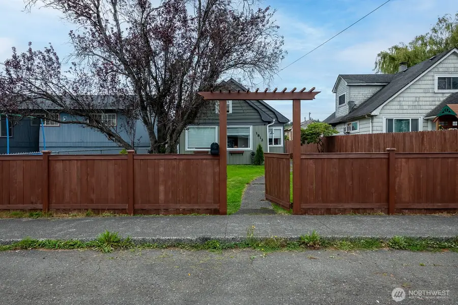 1812 Bay Avenue, Aberdeen, WA 98520 - #2