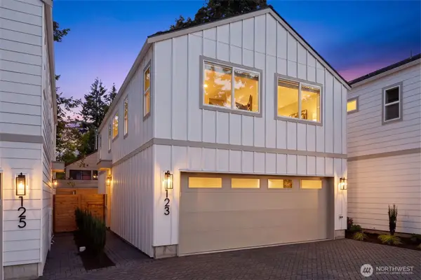 123 N 136th Street, Seattle, WA 98133