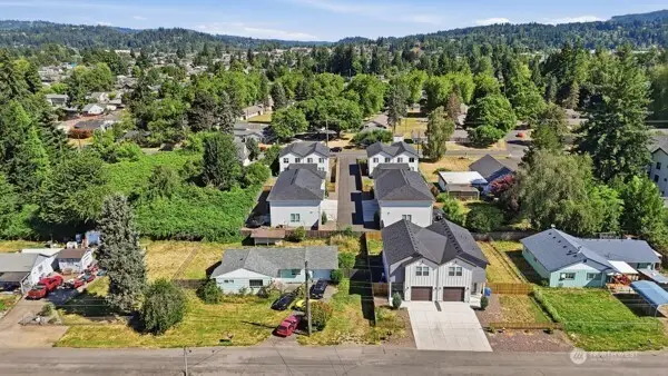 957 Willow St, Kelso, WA 98626 - #3