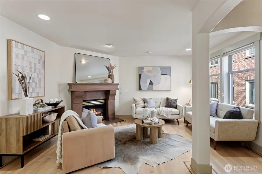 4423 Phinney Avenue N #F, Seattle, WA 98103 - #3