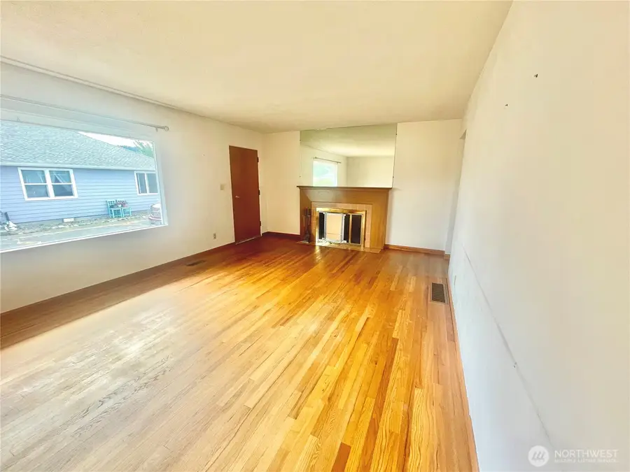 610 SW Front Avenue, Castle Rock, WA 98611 - #2