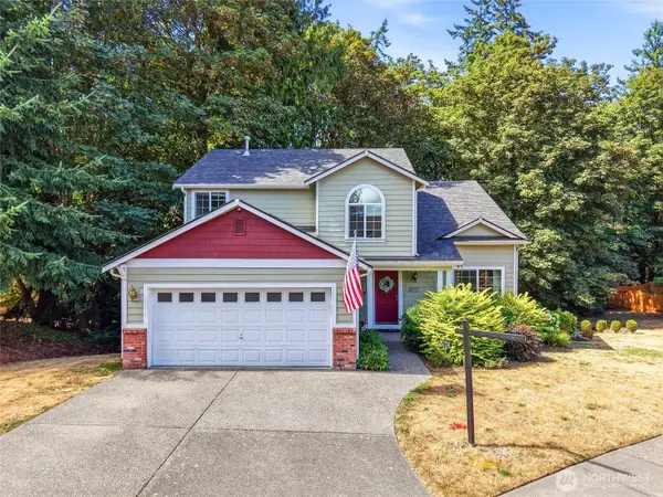 2977 NE Loyola St, Bremerton, WA 98311