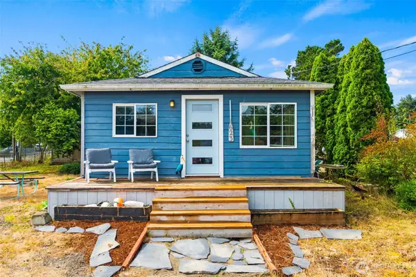 1623 S Broadway Street, Westport, WA 98595