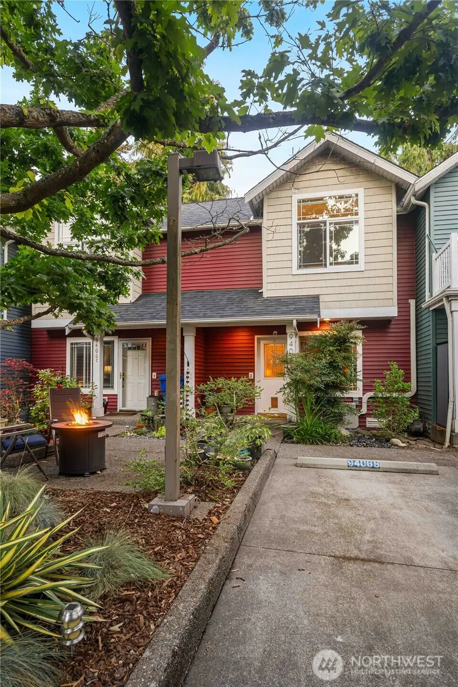 9406 Linden Avenue N #B, Seattle, WA 98103 - #2