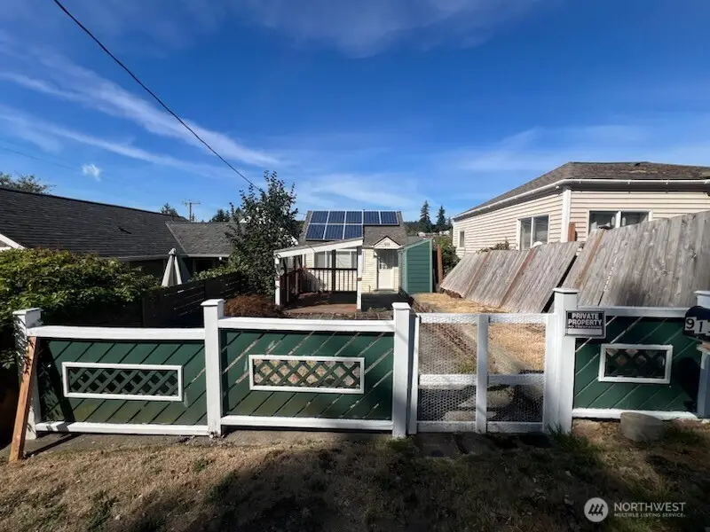 913 Charlotte Avenue W, Bremerton, WA 98312 - #2