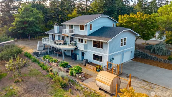 1407 Arnold Road, Oak Harbor, WA 98277
