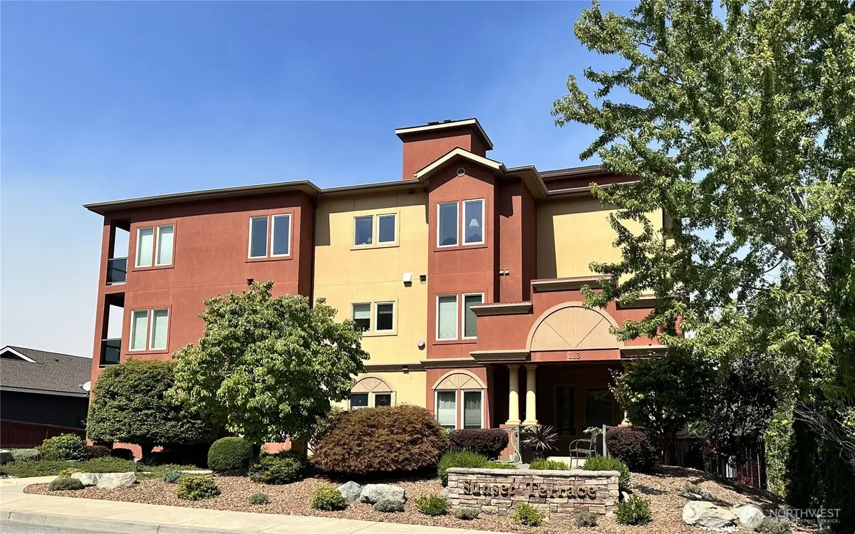 113 E Raymond Street #1B, Chelan, WA 98816 - #1