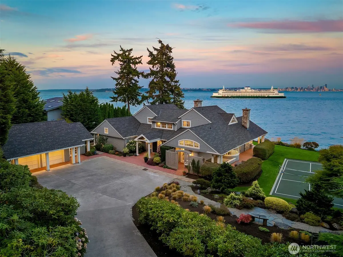 5216 Rockaway Beach Road Ne, Bainbridge Island, WA 98110 - #1