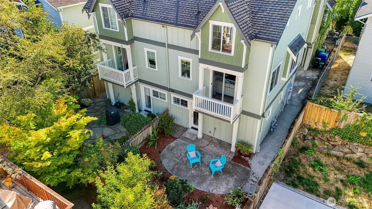 8846 Midvale Avenue N #B, Seattle, WA 98103 - #1