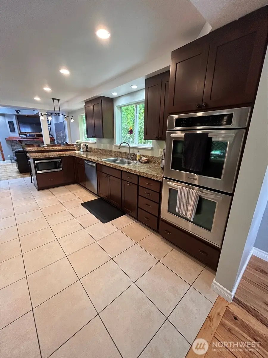 16256 51st Avenue S, Tukwila, WA 98188 - #3