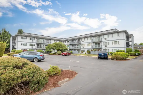 2005 Tibbetts Drive #201, Longview, WA 98632