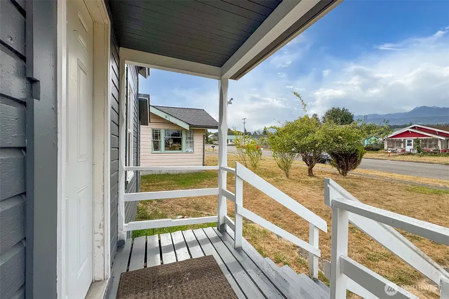 421 E 6th Street, Port Angeles, WA 98362 - #3